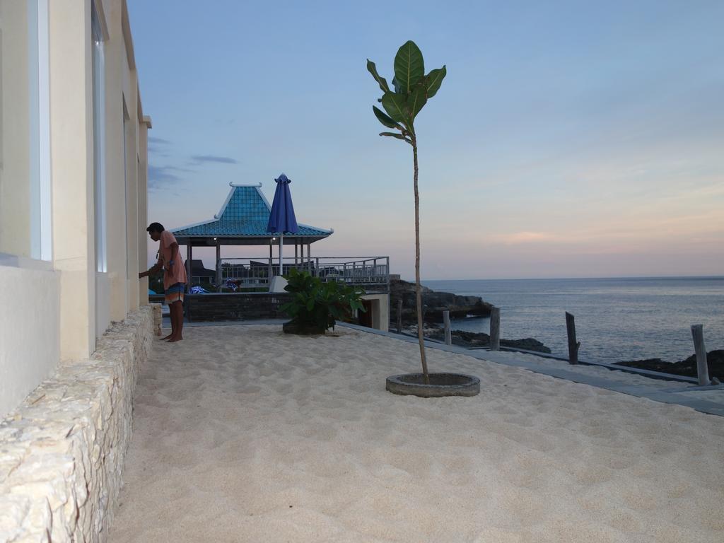 Отель Cliff Park Lembongan Нуса-Лембонган Экстерьер фото