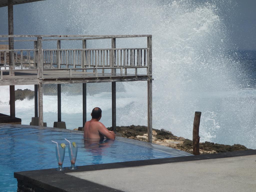 Отель Cliff Park Lembongan Нуса-Лембонган Экстерьер фото