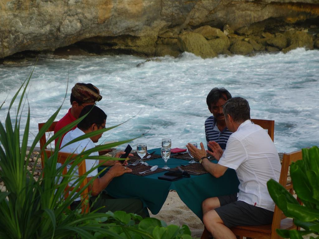 Отель Cliff Park Lembongan Нуса-Лембонган Экстерьер фото